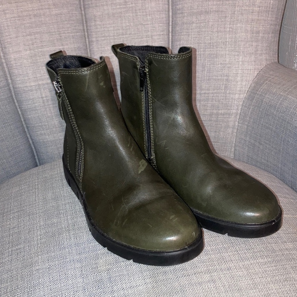 ECCO Bella Bootie sz 38 (7.5)